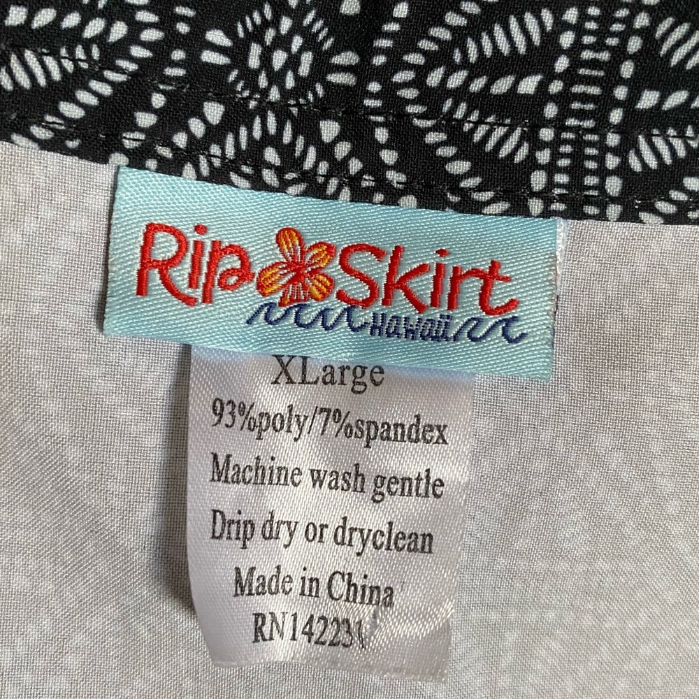 RipSkirt Length 2
BLACK PEARL BATIK
Multiple Sizes M/XL
Travel ResortWear
Beach - Picture 9 of 12